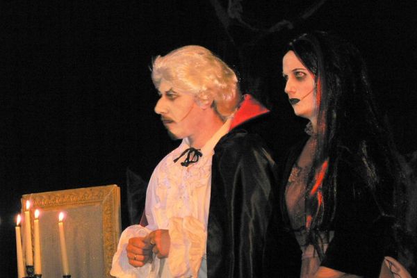 vampire_waren_auch_nur_menschen_2009_37_20160607_1968885589435272D2-EC9E-1CA4-FDF0-4D9548F83463.jpg